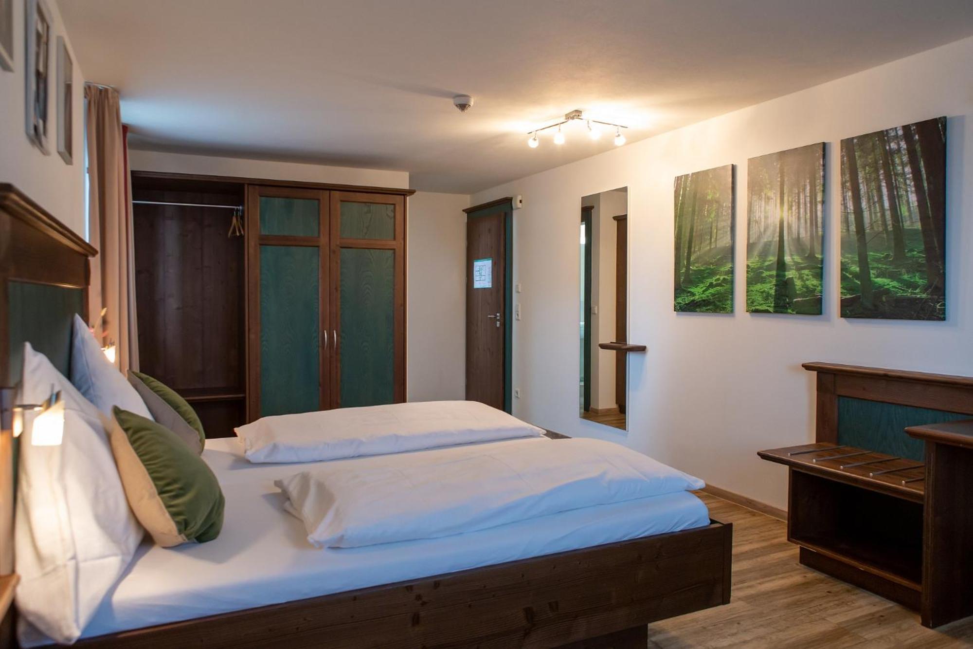 Hotel Restaurant Auerhahn Bad Wildbad Eksteriør bilde