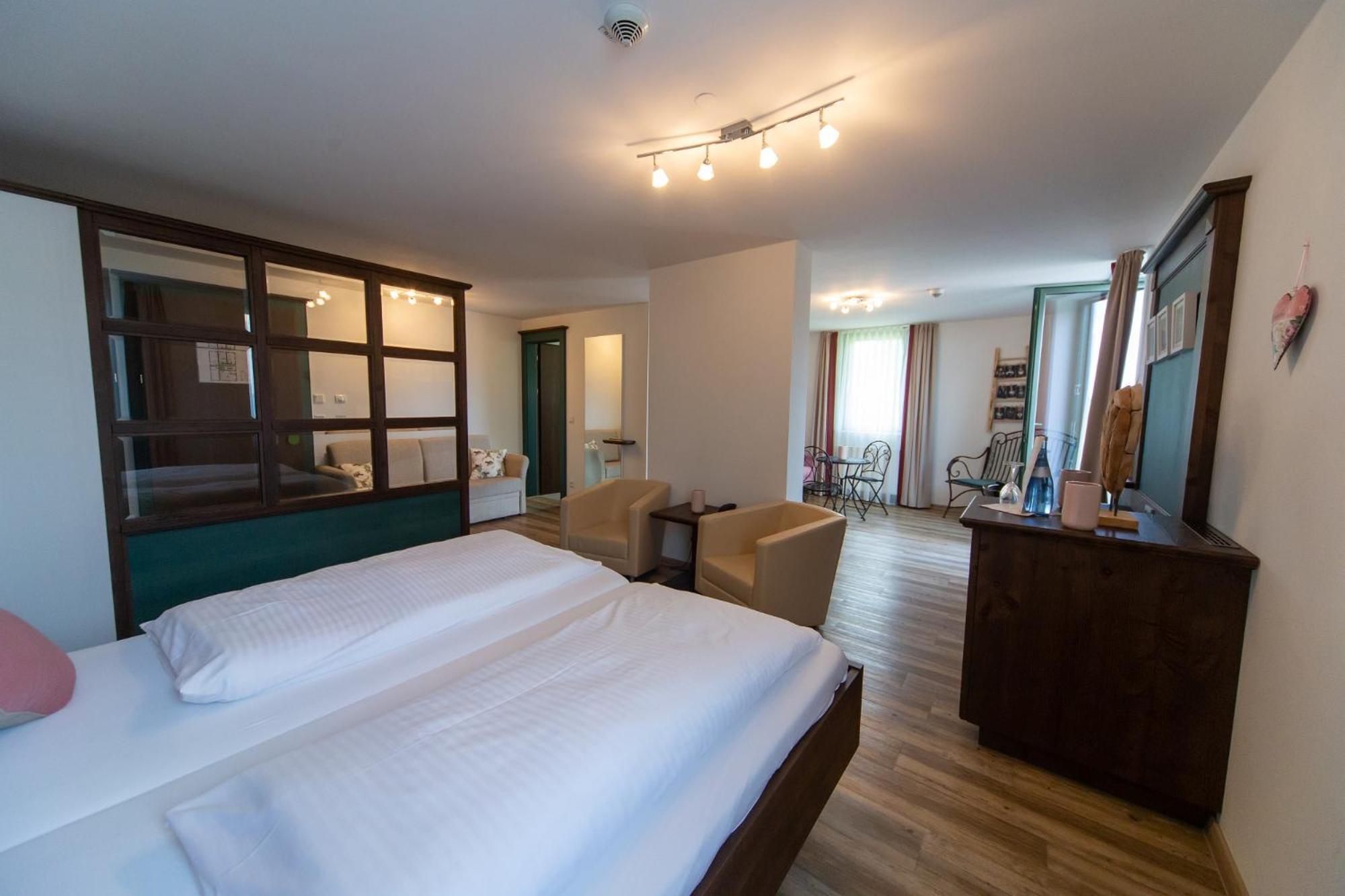 Hotel Restaurant Auerhahn Bad Wildbad Eksteriør bilde